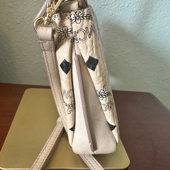 MCM Visetos Pattern Bunny Crossbody Pouch - EUC - Picture 3 of 6